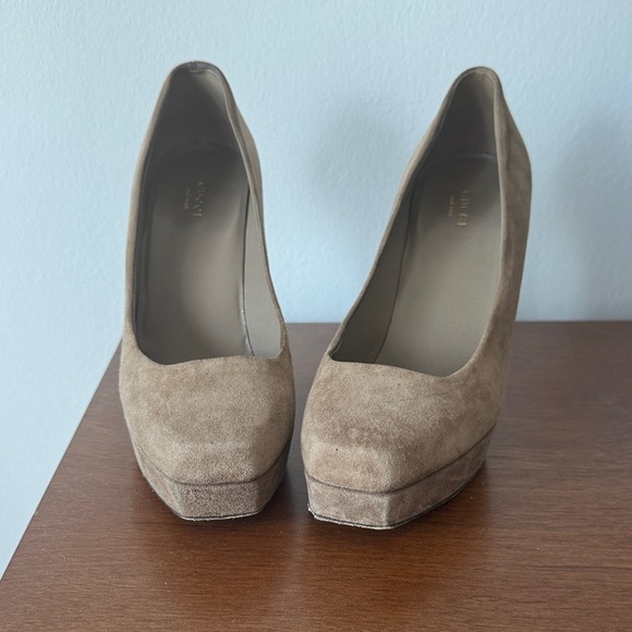 Gucci Tan Suede Women's Heels - Picture 1 of 2